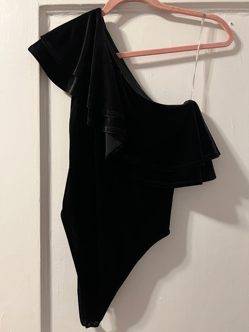 Good American One-Shoulder Black Ruffle Bodysuit Dress